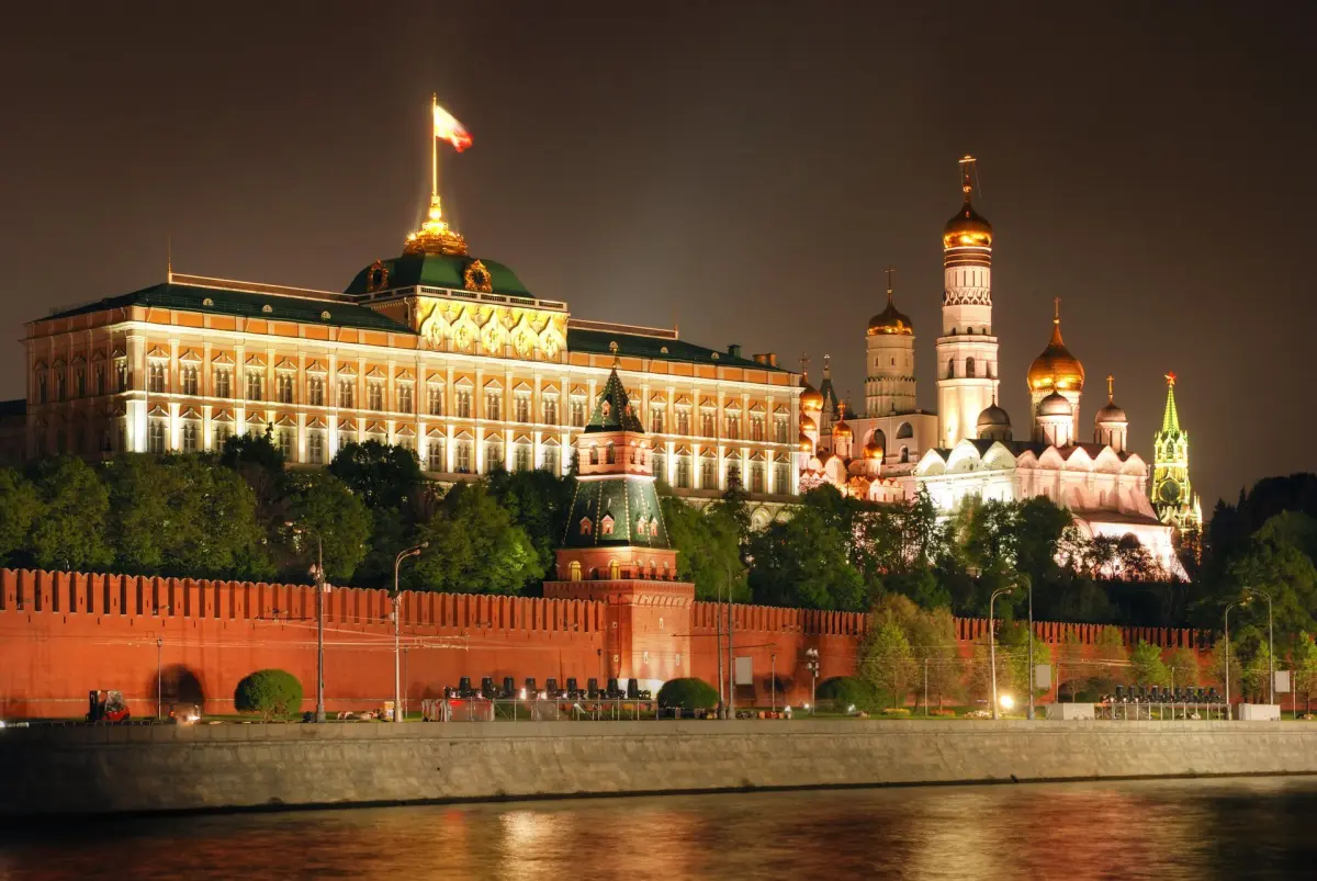 Kremlin sözcüsü akaryakıt fiyatları ve tedarik konusunda açıklama yapıyor