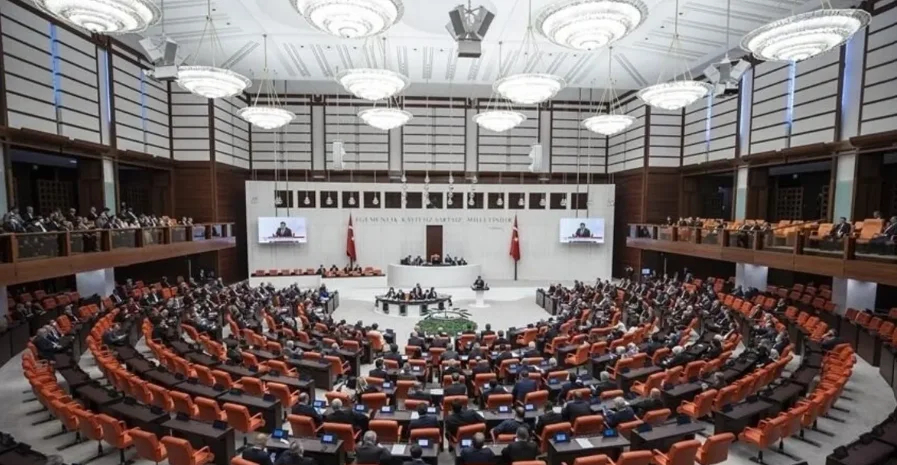 TBMM'de kabul edilen Emniyet Teşkilatı Kanunu düzenlemesi