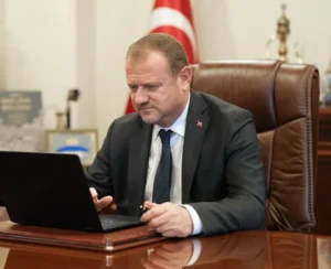 RTÜK Başkanı Mehmet Daniş, yayıncı kuruluşları ve futbol yorumcularını yapıcı bir dil kullanmaya davet ediyor.