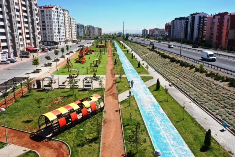 Kocasinan'da çocuklar için modern ve eğlenceli yeni parklar açılıyor