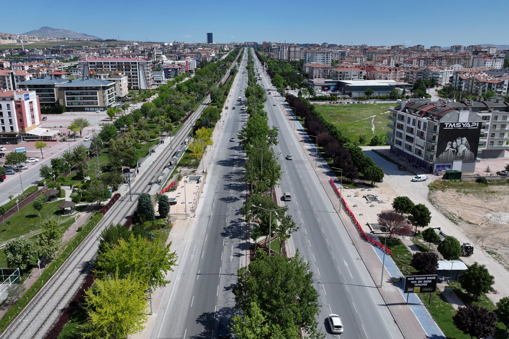 Konya'da inşa edilen yeni yaya ve bisiklet üst geçitlerinden görünüm
