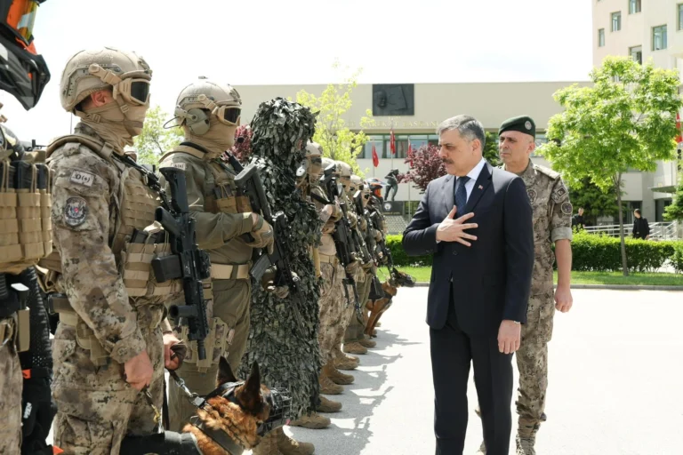 İçişleri Bakanı Mustafa Çiftçi'nin 15 Temmuz kahramanlarına yaptığı ziyaret