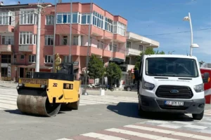 Yenikarpuzlu Belediyesi yeni araçlarını filosuna kattı, hizmet kalitesini artırıyor.