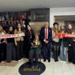Hayırsever iş insanı Yılmaz Ünlü, Hollanda'da yaşayan Zehra Türker'i ziyaret etti.