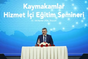 İçişleri Bakanı Mustafa Çiftçi, Erzurum'daki Kaymakamlar Hizmet İçi Eğitim Semineri'nde konuştu.