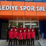 İnegöl Belediyespor midi erkekler voleybol takımı Türkiye Şampiyonası'nda mücadele ediyor