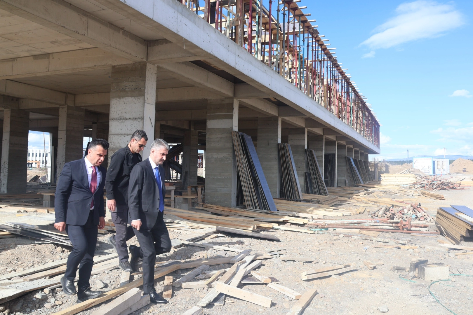Erzurum Aziziye'de yapımı devam eden 84 kişilik modern huzurevi inşaatından genel görünüm