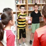 Osmangazi'de Küçük Yazarlar Atölyesi'nde çocuklar hayal dünyalarını geliştiriyor.