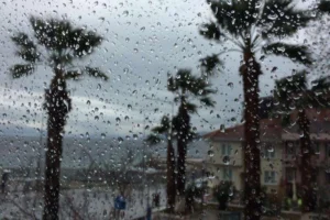 Meteoroloji'den kritik uyarı: Bu bölgelerde kuvvetli sağanak geliyor.