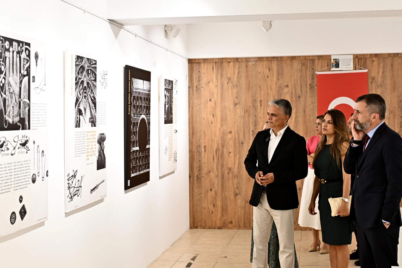 Muratpaşa Belediyesi'nde Franz Kafka sergisi açıldı