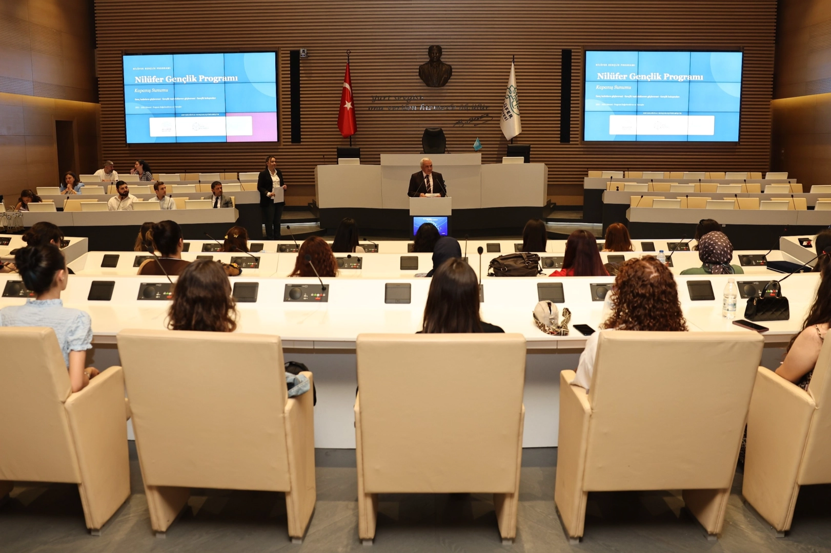 Nilüfer Gençlik Programı Sertifika Töreni ve Genç Katılımcılar