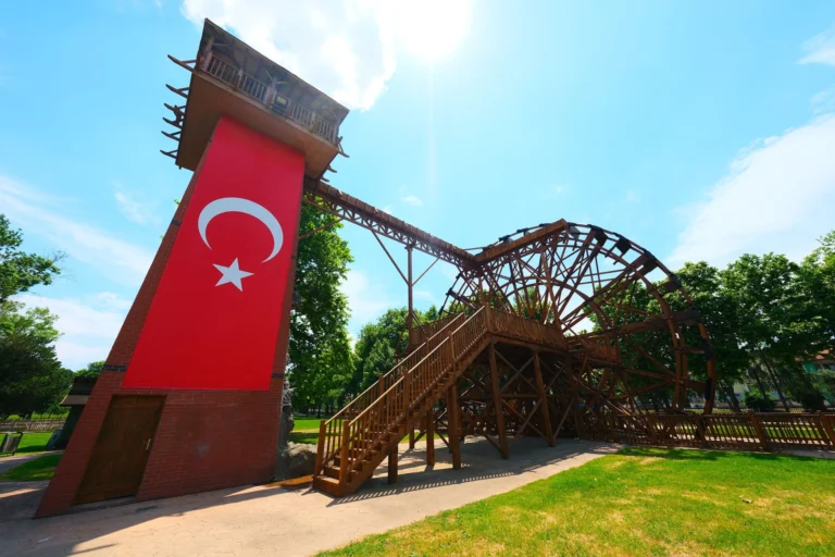 Sakarya'da restore edilen tarihi çark ve yel değirmeni ziyarete açıldı