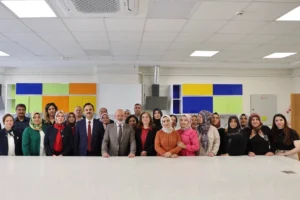 Kayseri Kocasinan Akademi'de el emeği göz nuru ürünlerin sergilendiği yıl sonu etkinliği