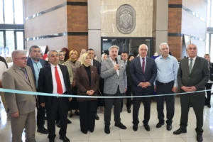 Melikgazi'de düzenlenen yıl sonu sergisinde kursiyerlerin ürettiği el emeği göz nuru ürünler sergilendi.