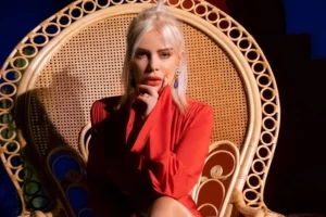 Ömür Gedik, Sezen Aksu'nun senfonik konserinde yer alacak ve etkinliğin sosyal sorumluluk yönünü vurguladı.