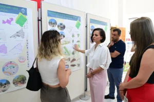 Karabağlar Akademi Yaz Programı'nın 'Çocuk Dostu Kent' temasıyla ilgili görsel