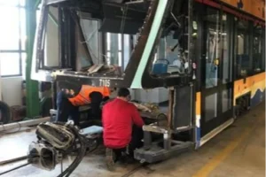 İzmir Metro araçları kendi atölyelerinde onarılıyor
