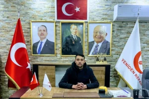 Yeniden Refah Partisi Manisa Yunusemre Gençlik Kolları Başkanı Zülfikar Bilgiç, emekli ve asgari ücretlilere acil destek çağrısı yapıyor.