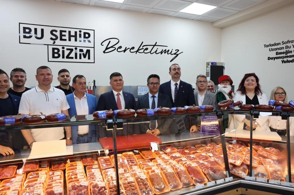 Tekirdağ Büyükşehir Belediyesi'nin yeni TEK Market şubesi Muratlı'da açıldı.