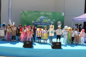 Gaziantep Çevre Festivali'nde çocuklar ve aileler sürdürülebilirlik temalı etkinliklerde bir araya geldi.