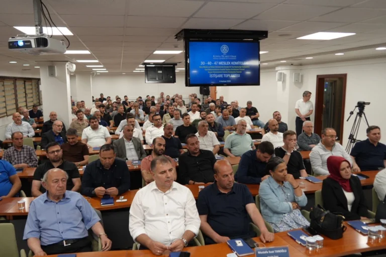 Konya Ticaret Odası'nda sektör temsilcileriyle nitelikli iş gücü ve ekonomik gelişmeler üzerine istişare toplantısı yapıldı.