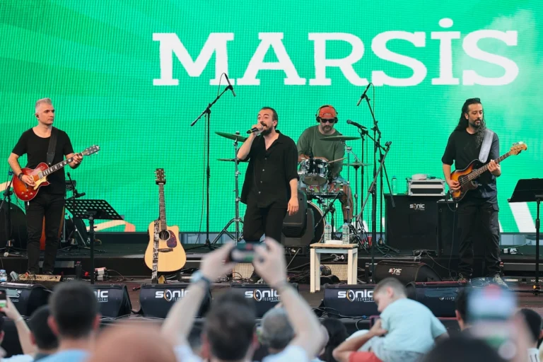 Bursa Nilüfer Karadeniz Festivali'nde coşkulu anlar