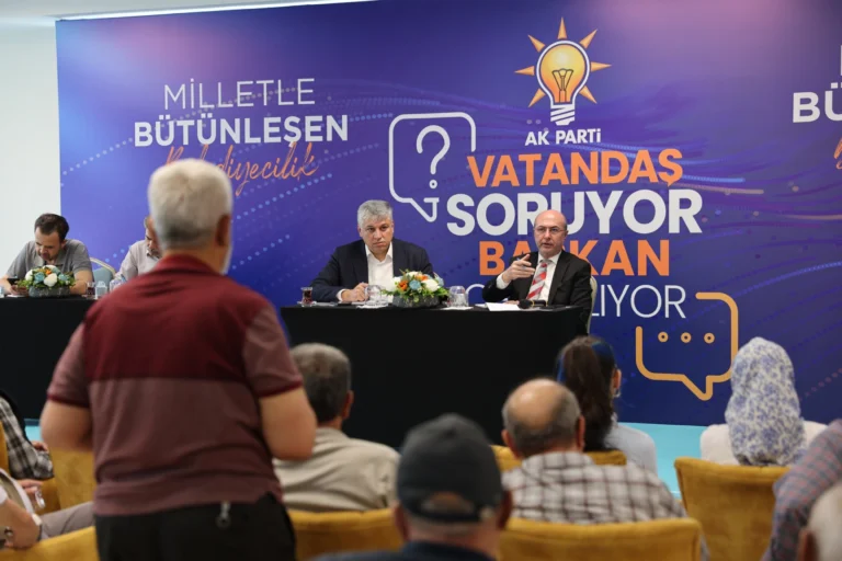Konya Selçuklu Belediye Başkanı Ahmet Pekyatırmacı, Kosova Mahallesi'nde vatandaşlarla buluştu