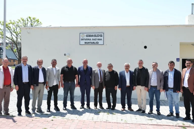 Kayseri Kocasinan Belediye Başkanı Ahmet Çolakbayrakdar muhtarlarla bir araya geldi.