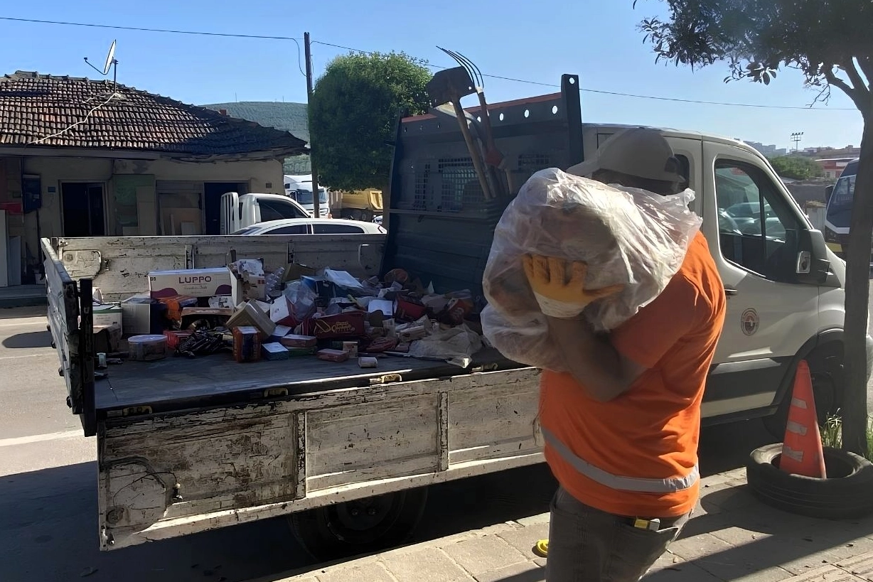 Bursa Gemlik'te sağlıksız gıda deposuna yapılan operasyon