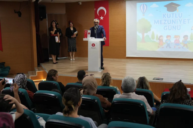 Keçiören ÇEM öğrencileri yıl sonu sergisinde sahne aldı