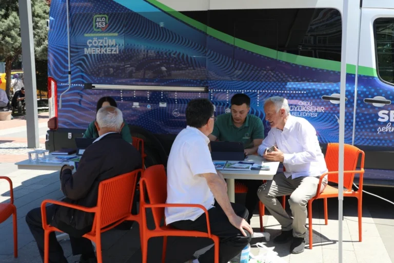 Ordu Çözüm Merkezi ekipleri Perşembe ilçesinde vatandaşlarla buluştu