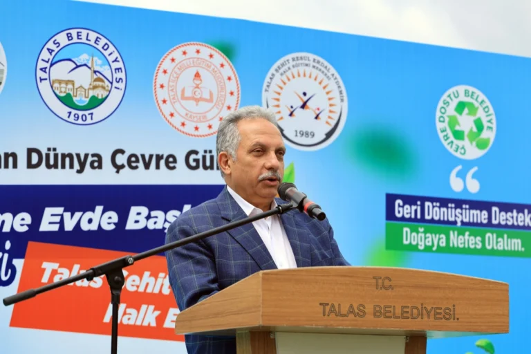 Talas'ta düzenlenen atıktan sanata dönüşüm yarışması ve çevre şenliği etkinliği