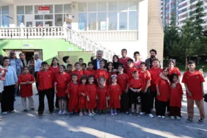 Melikgazi Belediye Başkanı Mustafa Palancıoğlu, Bahçelievler Mahallesi'nde vatandaşlarla bir araya geldi.