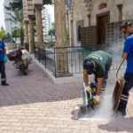 Antalya'da cami ve park gibi toplu kullanım alanlarında ilaçlama çalışması