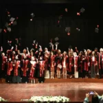 Artvin Çoruh Üniversitesi mezuniyet töreni coşkusu ve mezun olan öğrenciler