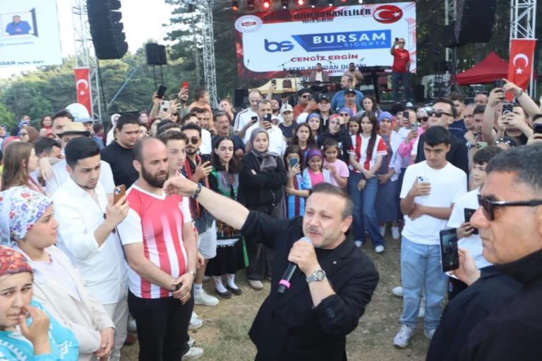 Bursa Gümüşhaneliler Yayla Şenliği'nde Karadeniz kültürü ve coşkusu