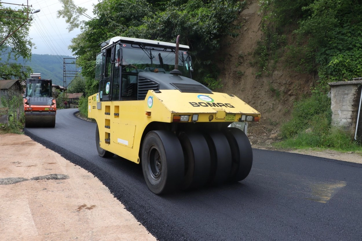 Ordu Karaoluk Mahallesi'ne yapılan sıcak asfalt çalışması ve vatandaşların konforu
