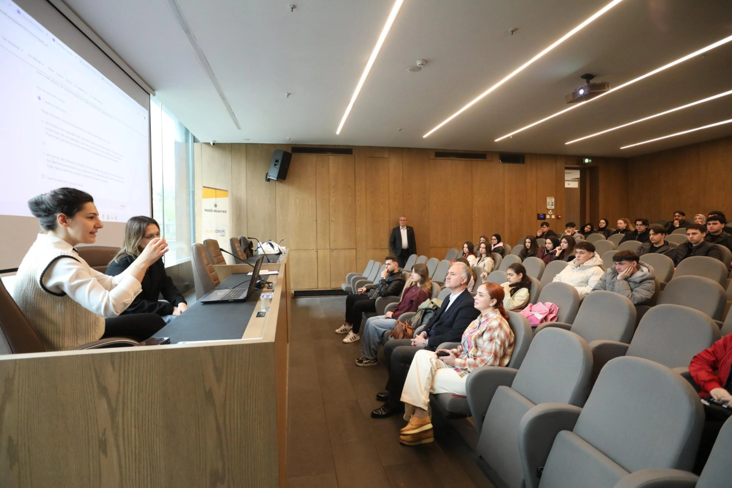 İnegöl'den 17 genç DiscoverEU programı ile Avrupa'ya seyahat ediyor