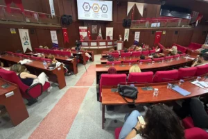 İzmit Yerel Eşitlik Eylem Planı'nın ilk yılının değerlendirildiği toplantıdan genel görünüm