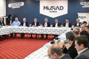 BTSO Başkanı İbrahim Burkay, MÜSİAD Bursa Şubesi yönetimi ile bir araya geldi.