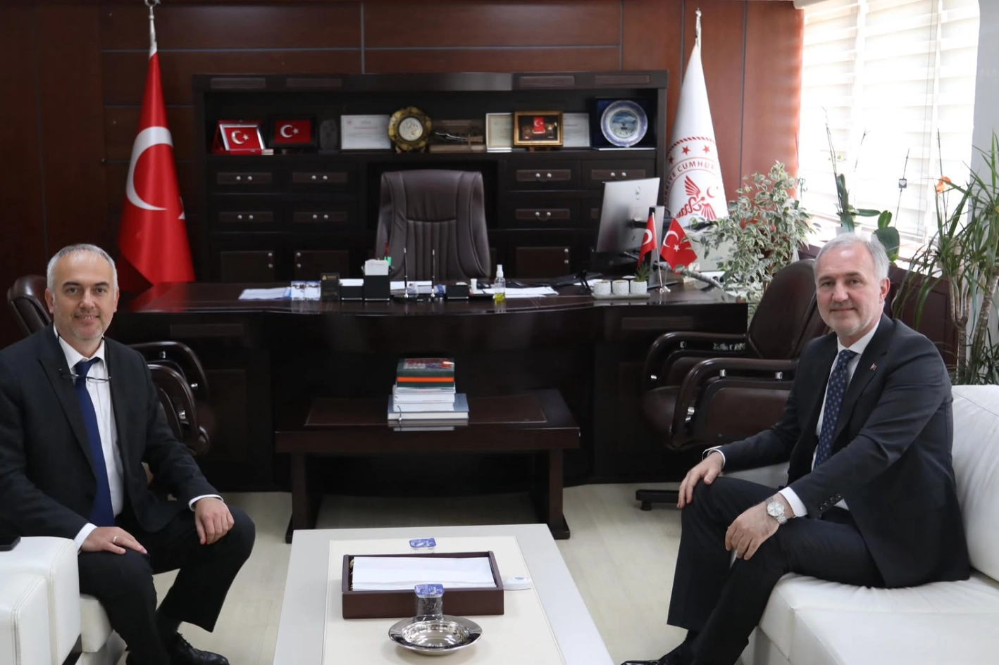 İnegöl'de sağlık hizmetlerinin geliştirilmesine yönelik yapılan toplantı