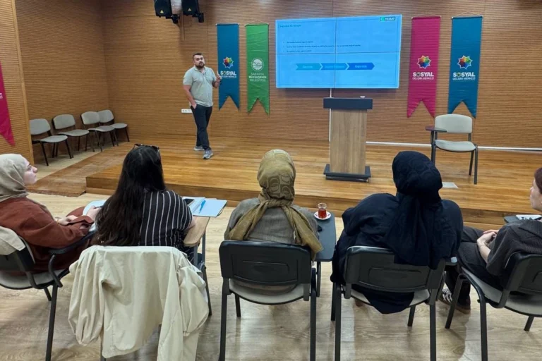 Sakarya'da aile danışmanlarına yönelik bağımlılıkla mücadele eğitimi