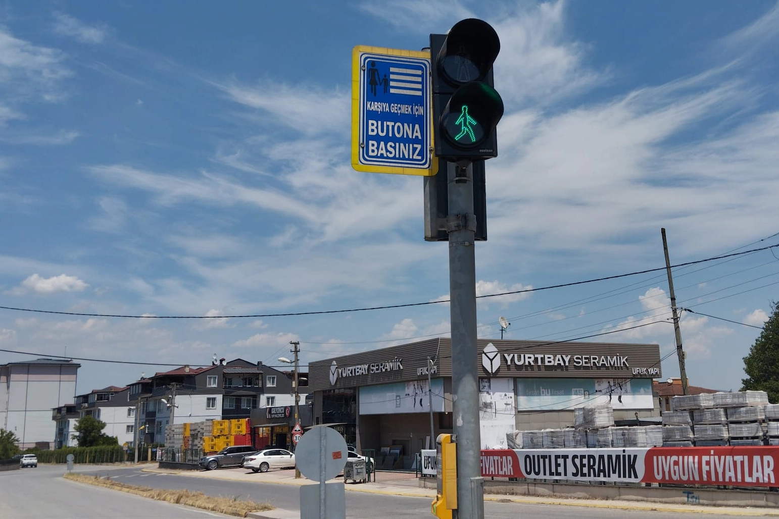 Kocaeli Büyükşehir Belediyesi trafik sinyalizasyon sistemlerine 7/24 bakım yapıyor