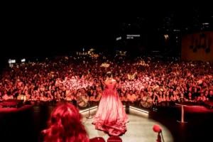 Melike Şahin'in Maximum Uniq Açıkhava konserinden genel bir görünüm
