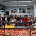 Tek Market Saray şubesinin açılışından bir görüntü
