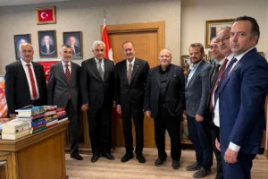 Temiz Toplum Temiz Gelecek Platformu üyeleri Ankara'da siyasi liderlerle engelliler ve aileler için çözüm projelerini görüştü.