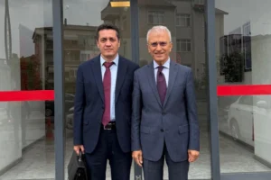 Hürriyetçi Sağlık-Sen, güvenlik görevlilerinin üniforma, kimlik kartı ücretleri ve yetki alanları konusundaki sorunlarını Aile ve Sosyal Hizmetler Bakanlığı'na taşıdı.