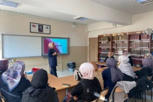 Modüler Aile Eğitim Programı'nın 81 ilde yaygınlaştırılmasını gösteren görsel