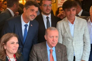 Cumhurbaşkanı Erdoğan, Edirne ve Keşan heyetiyle bir araya gelerek bölge projelerini görüştü.