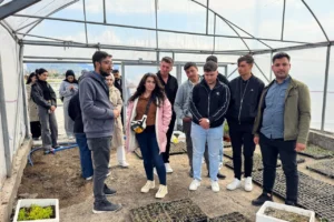 Kayseri'de üniversite öğrencileri uygulamalı tarım eğitimi alıyor.
